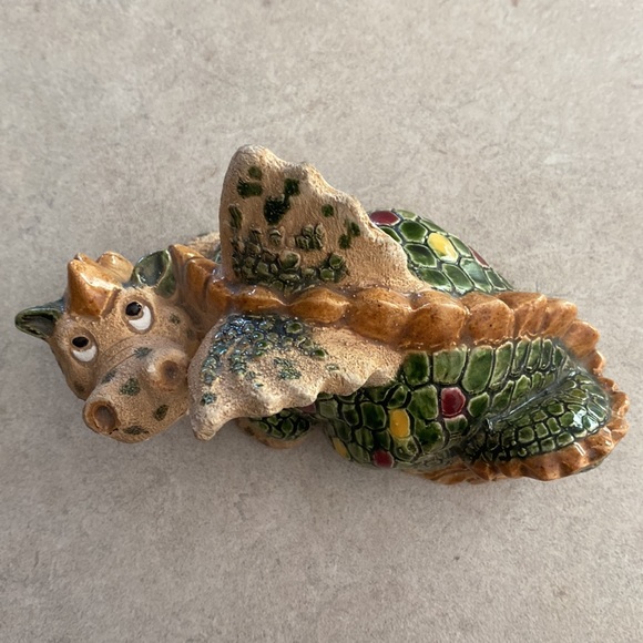 Handbuilt Clay Dragon Signed Exc Shape no Chips PO - Picture 9 of 10